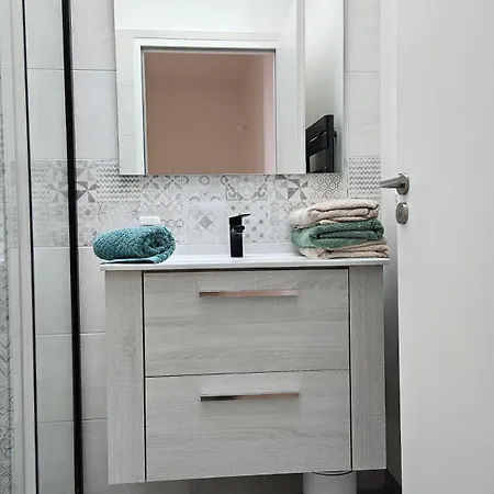 Le De Billie Centre * Le Fuilet