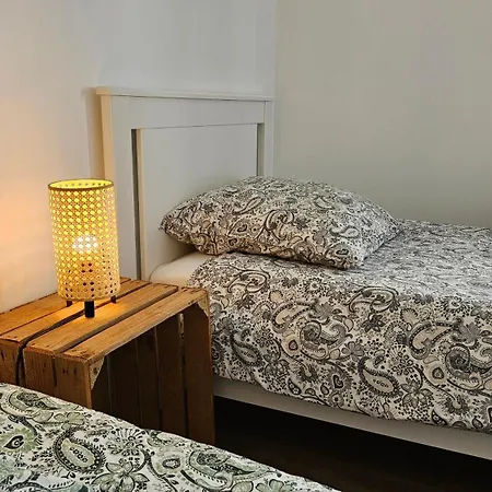 Дом отдыха Le De Billie Centre *