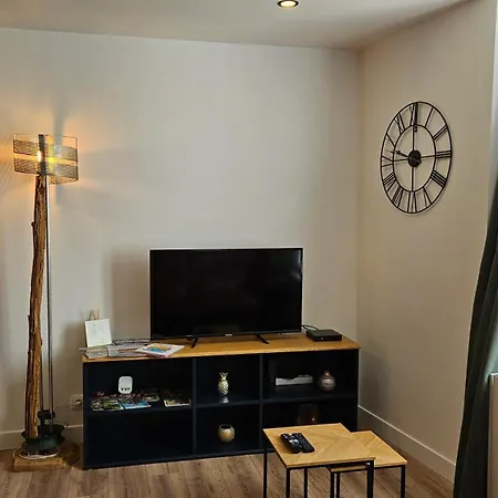 Le De Billie Centre * Le Fuilet