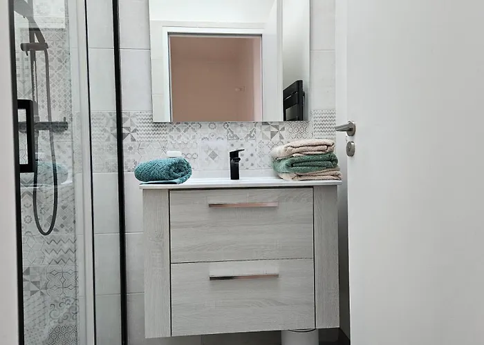 Le De Billie Centre * Le Fuilet