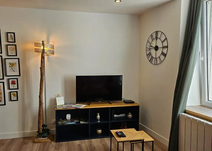 Le De Billie Centre * Le Fuilet