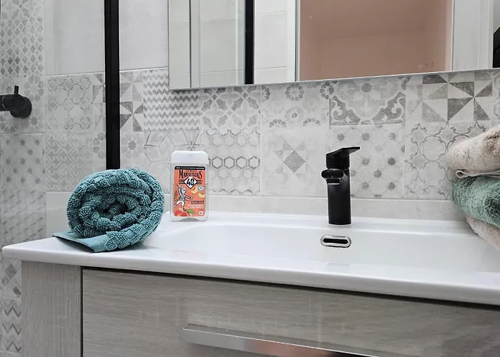 Le De Billie Centre * Le Fuilet